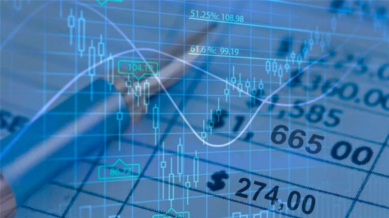 Créditos en colones y dólares desaceleraron su crecimiento este año