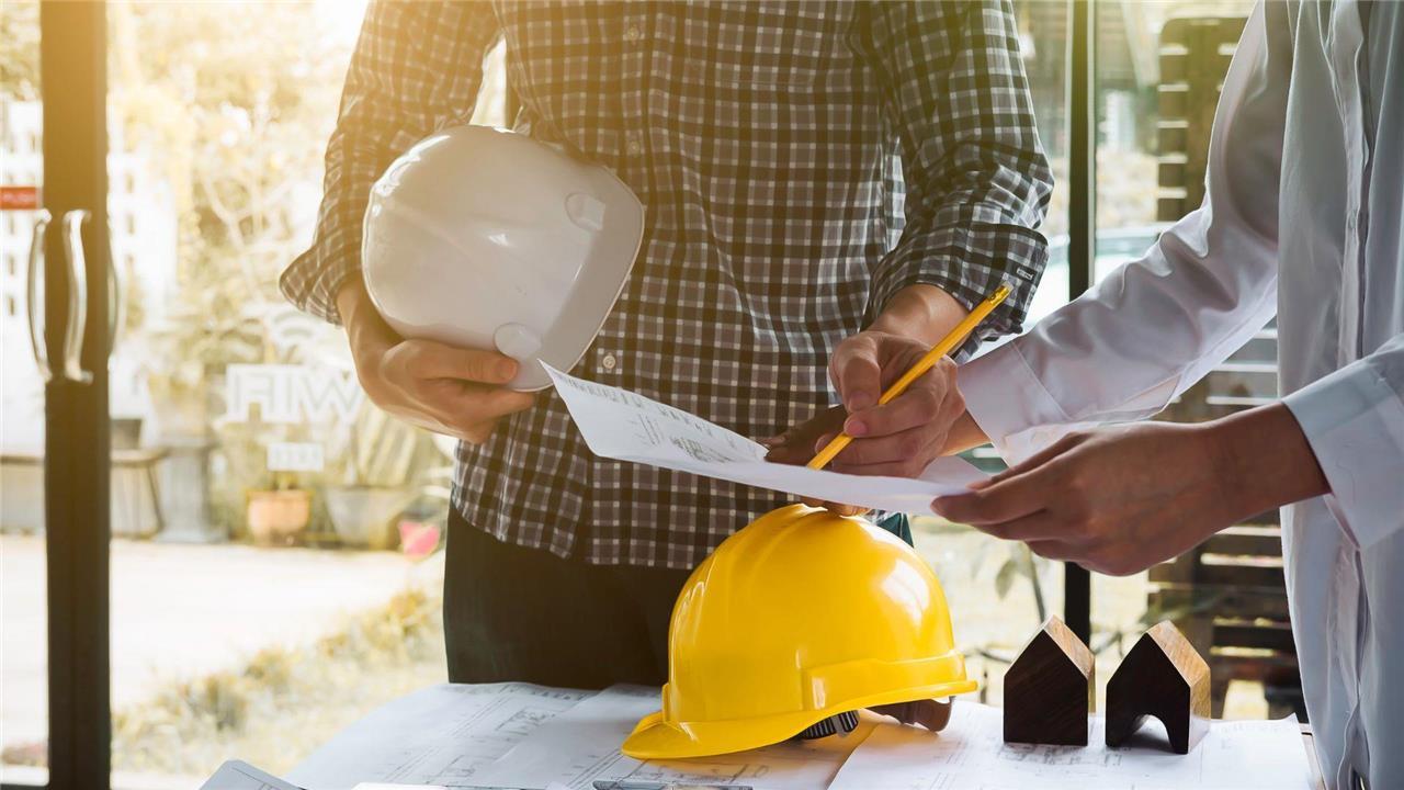 Tercer aumento del IVA para el sector construcción rige este viernes